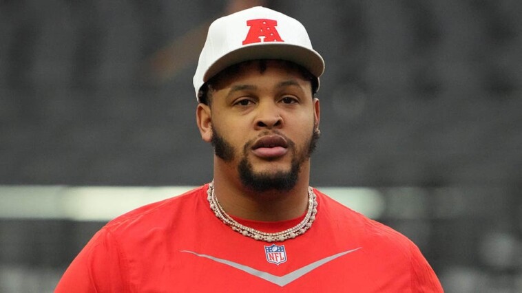 new-york-plane-crash-at-bills-star’s-property-leaves-1-dead,-police-say