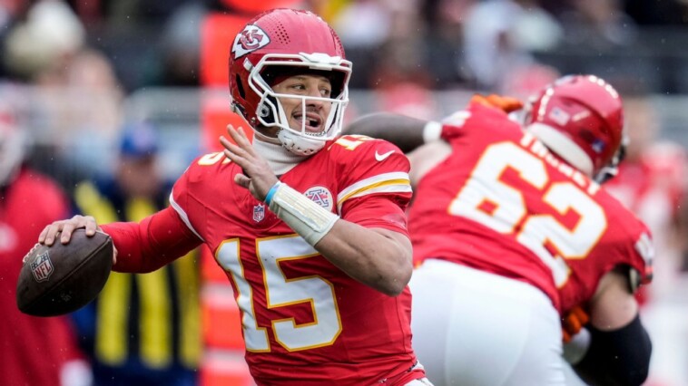 chiefs’-mahomes-cleared-to-start-against-texans