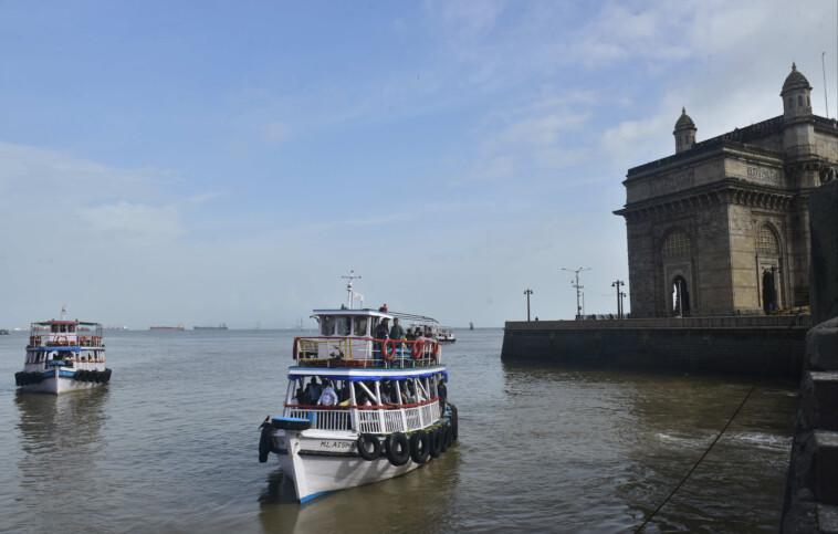 at-least-13-dead-after-indian-navy-speedboat-crashes-into-a-passenger-ferry