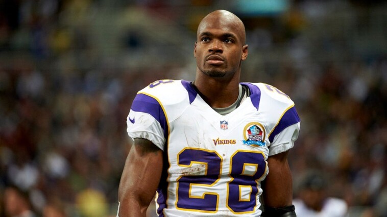 ex-nfl-star-adrian-peterson-has-warrants-out-for-arrest:-report