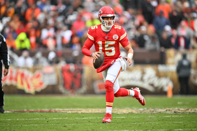 nfl-injury-tracker-week-16:-patrick-mahomes-cleared-to-start-vs.-texans,-seahawks’-geno-smith-expects-to-play,-christian-barmore-back-on-nfi-list