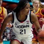 ‘as-impressive-as-any-freshman-that-we’ve-had-in-a-long,-long-time’:-why-sarah-strong-is-uconn’s-next-star