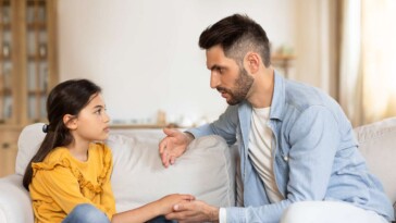 dad-gently-informs-daughter-he-spent-her-college-fund-on-a-single-little-bacon-cheeseburger-at-five-guys