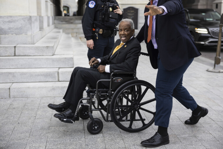 rep.-david-scott,-79,-unloads-on-photographer-outside-capitol-—-amid-concerns-over-pol’s-mental-fitness