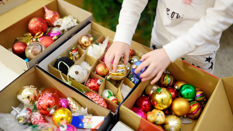 8-items-to-help-you-store-christmas-decorations