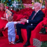 bold-toddler-steals-show-as-bidens-visit-children’s-national-hospital-to-share-christmas-spirit