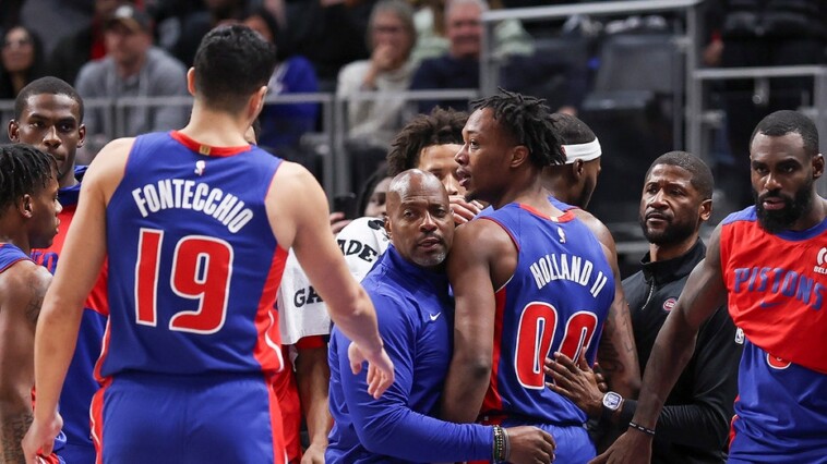 nba-players-ejected-after-squaring-up-to-fight