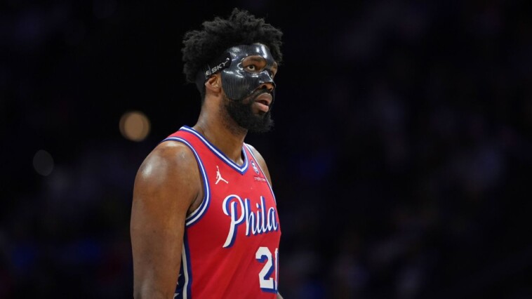 embiid-sports-mask-in-return-from-sinus-fracture