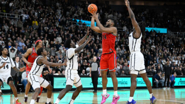 st.-john’s-shocks-providence-at-the-buzzer-on-zuby-ejiofor’s-clutch-shot