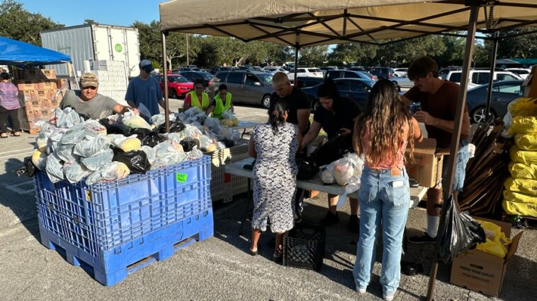 ‘everyday-people,’-hungry-and-hurting,-receive-free-meals-in-florida