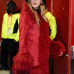 taylor-swift-returns-to-arrowhead-stadium-in-style-for-chiefs-texans-game