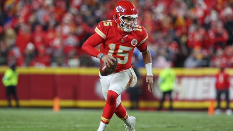 patrick-mahomes-runs-15-yards-for-chiefs’-first-td-vs.-texans