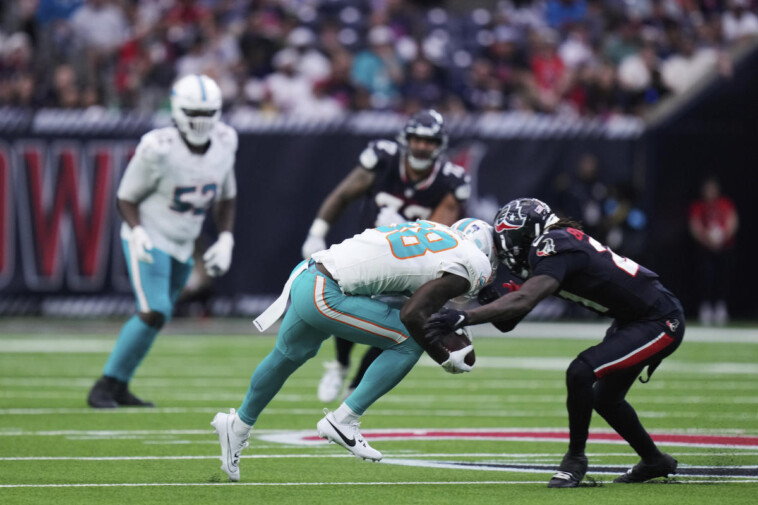 texans’-calen-bullock-fined-$5.9k-for-hit-that-put-dolphins-wr-grant-dubose-in-hospital