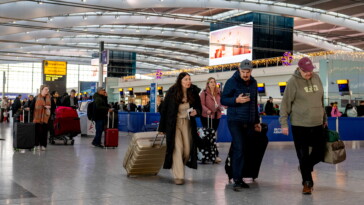 london’s-heathrow-airport-rocked-by-christmas-season-flight-cancellations-due-to-windy-weather