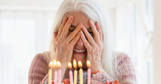 watch:-ohio’s-‘fireball-flo’-celebrates-106th-birthday-with-shot-of-whiskey