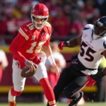 chiefs’-patrick-mahomes-eases-ankle-injury-concerns,-sets-personal-rushing-mark-on-touchdown-run