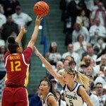 watkins-nets-25-as-usc-outlasts-bueckers,-uconn