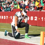 with-jalen-hurts’-health-in-question,-eagles-need-to-worry-about-more-than-passing-game