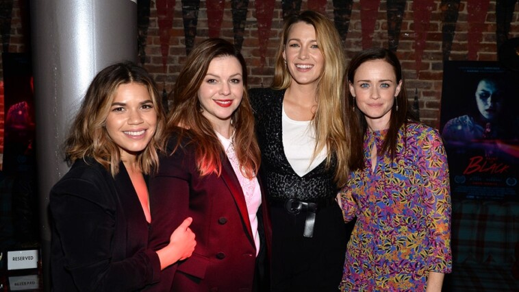 blake-lively’s-‘sisterhood-of-the-traveling-pants’-co-stars-stand-‘in-solidarity’-with-her-amid-messy-lawsuit