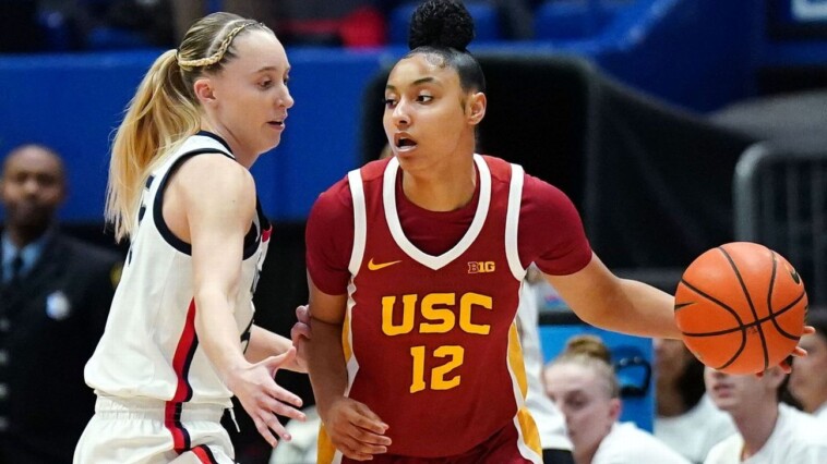 win-vs.-uconn-propels-usc-women-to-4th-in-poll