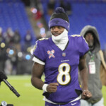 lamar-jackson-plans-to-watch-beyonce-during-ravens-texans-halftime-on-christmas:-‘sorry,-harbaugh’