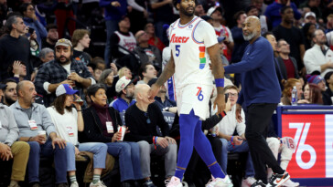 joel-embiid-ejected-minutes-after-officials-rescind-andre-drummond-tech-in-bizarre-76ers-spurs-scene