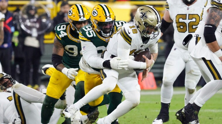 packers-clinch-playoff-spot-with-dominating-win-over-saints