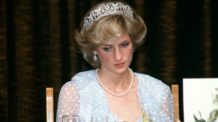 princess-diana-‘hated’-christmas-with-royals-at-sandringham,-was-‘mortified’-by-one-tradition:-expert