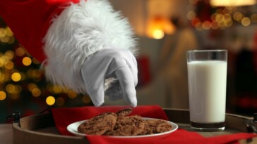 why-do-we-leave-christmas-cookies-for-santa?-chef-unwraps-the-tradition