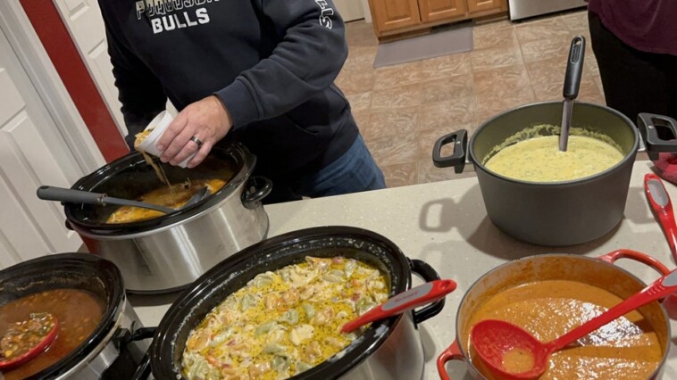 soup-at-pastor’s-christmas-potluck-party-goes-viral:-‘it’s-my-fave-food’