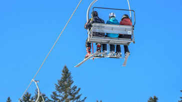 watch:-over-170-stranded-ski-lift-passengers-rescued-in-colorado