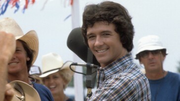 ‘dallas’-star-patrick-duffy-would-start-mornings-on-set-with-a-bottle-of-champagne-and-tequila