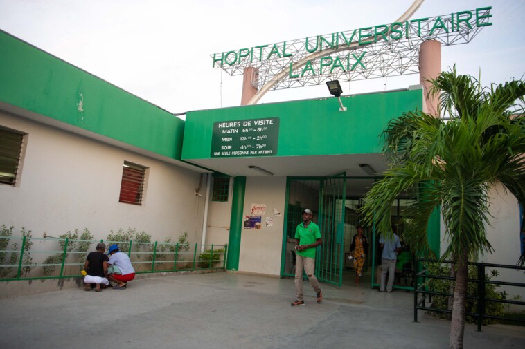 gangs-in-haiti-attack-journalists-covering-the-attempted-reopening-of-the-country’s-main-hospital