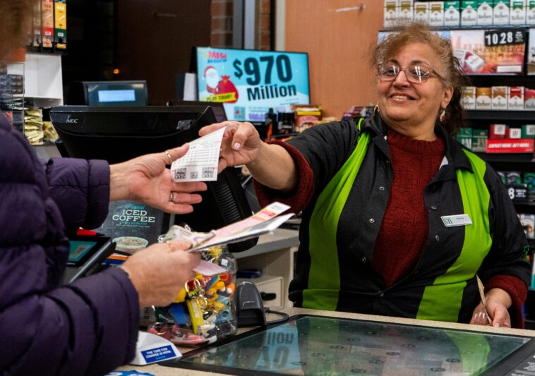 new-yorkers-dreaming-of-a-green-christmas-as-mega-millions-jackpot-soars-to-whopping-$1b-on-holiday-drawing