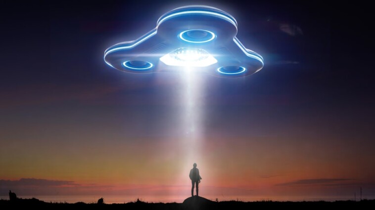 former-defense-official-makes-earth-shattering-ufo-revelation-as-unexplained-drones-leave-millions-on-edge