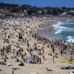 ‘insane’-scenes-at-sydney’s-christmas-day-beach-bash