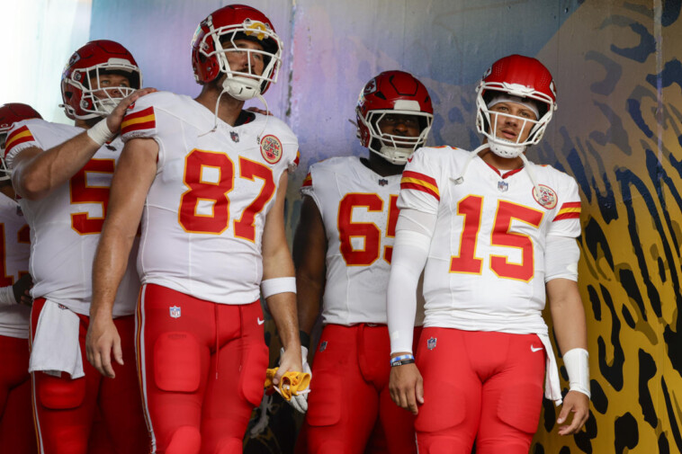 chiefs-vs-steelers-score,-live-updates:-kansas-city-looks-to-clinch-afc-no.-1-seed-on-christmas-day-netflix-nfl-special