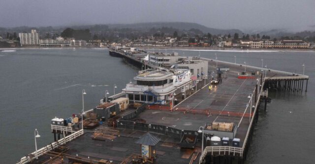 santa-cruz-wharf-collapses-after-environmental-lawsuit-delayed-repairs