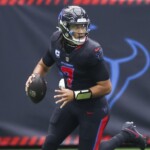 texans’-h-town-blue-look-tops-week-17-uniforms