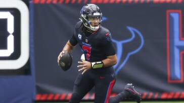 texans’-h-town-blue-look-tops-week-17-uniforms