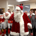 andy-reid-dons-santa-suit-to-celebrate-chiefs’-christmas-win