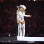 dave-portnoy-was-not-a-fan-of-beyonce’s-nfl-christmas-halftime-show:-‘been-lost’