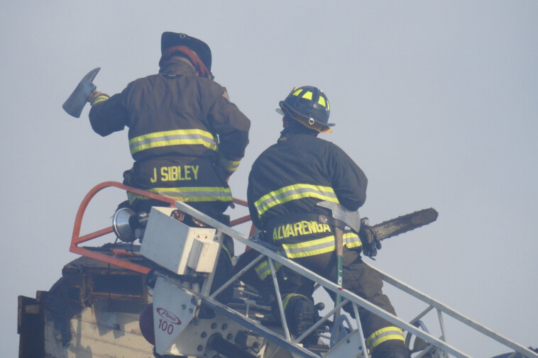 oakland-man-dies-in-christmas-house-fire-after-rescuing-his-family