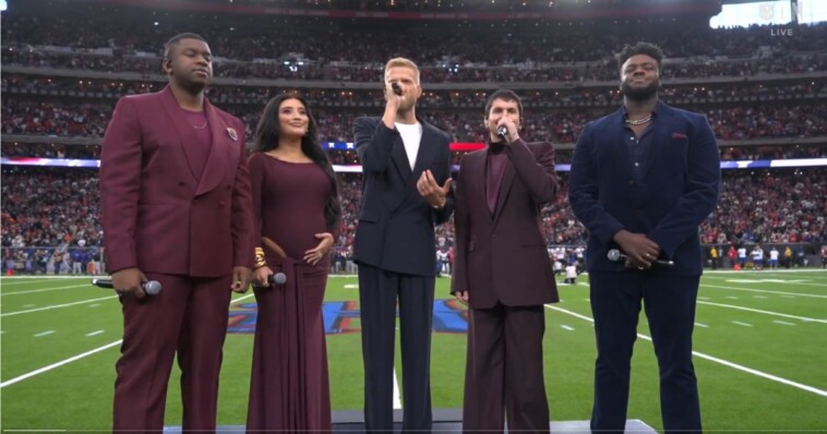 internet-explodes-over-breathtaking-national-anthem-on-nfl’s-christmas-day-ravens-texans-game