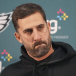 eagles-coach-nick-sirianni-apologizes-to-commanders’-zach-ertz-for-week-16-postgame-spat