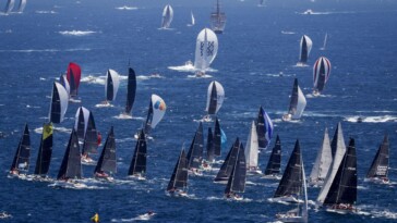 two-sailors-die-in-sydney-to-hobart-yacht-race