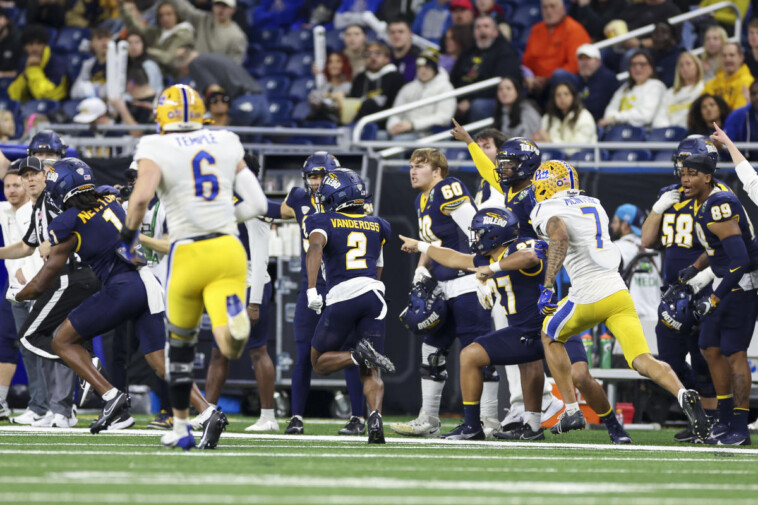 toledo-tops-pitt-in-6-ots-to-win-gameabove-sports-bowl-after-prematurely-rushing-the-field-twice