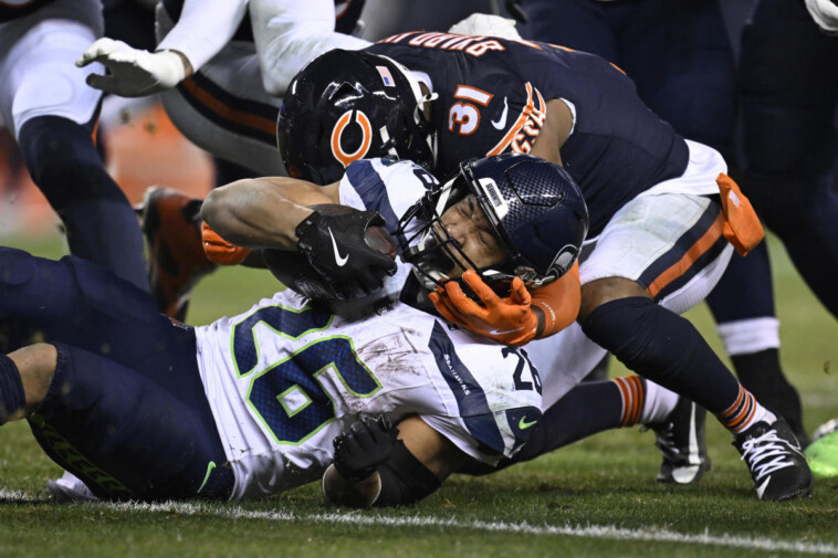 seahawks-bears:-seattle-keeps-playoff-hopes-alive-with-6-3-win-over-chicago-in-one-of-nfl’s-worst-games-of-2024-season