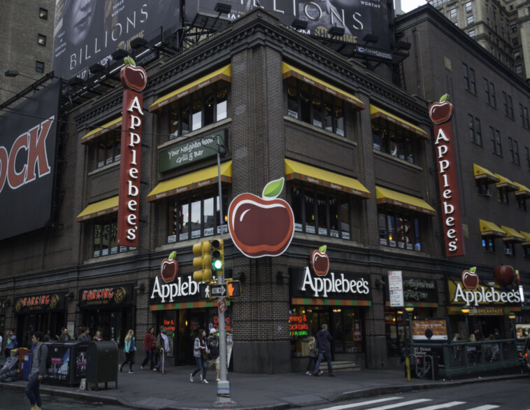 nyc-applebee’s-jacked-up-price-of-already-expensive-new-year’s-eve-ball-drop-tickets