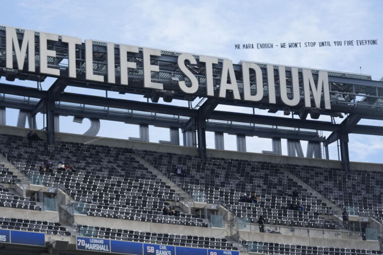 weather-to-keep-planes-carrying-protest-banners-away-from-giants’-home-finale-at-metlife-stadium